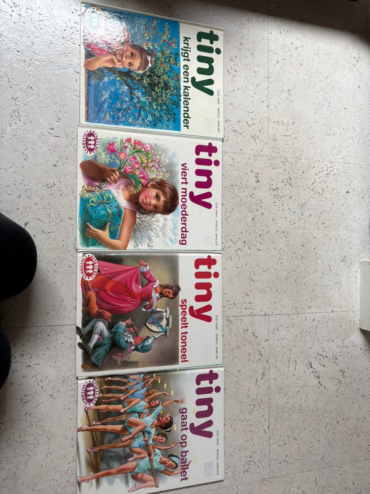 4 Tony boeken jaren 90, Ophalen, Zo goed als nieuw