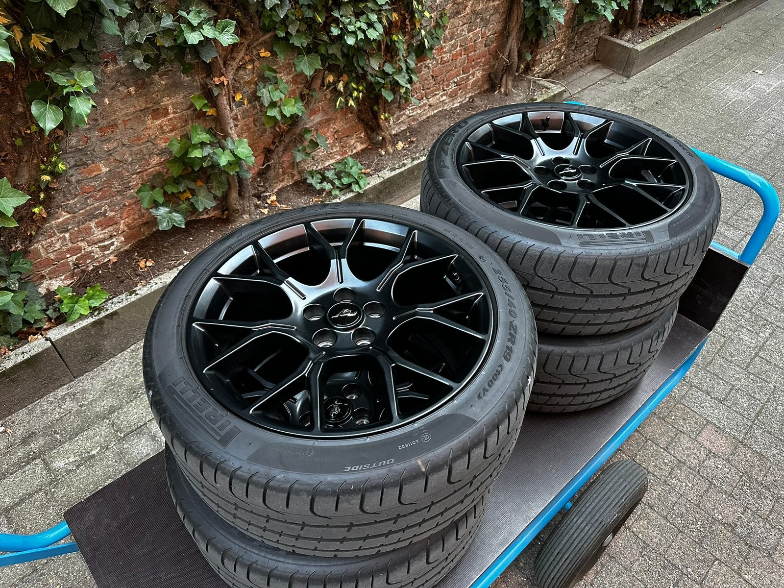 Ford mustang originele velgen set, Enlèvement, 19 pouces, Pneu(s)
