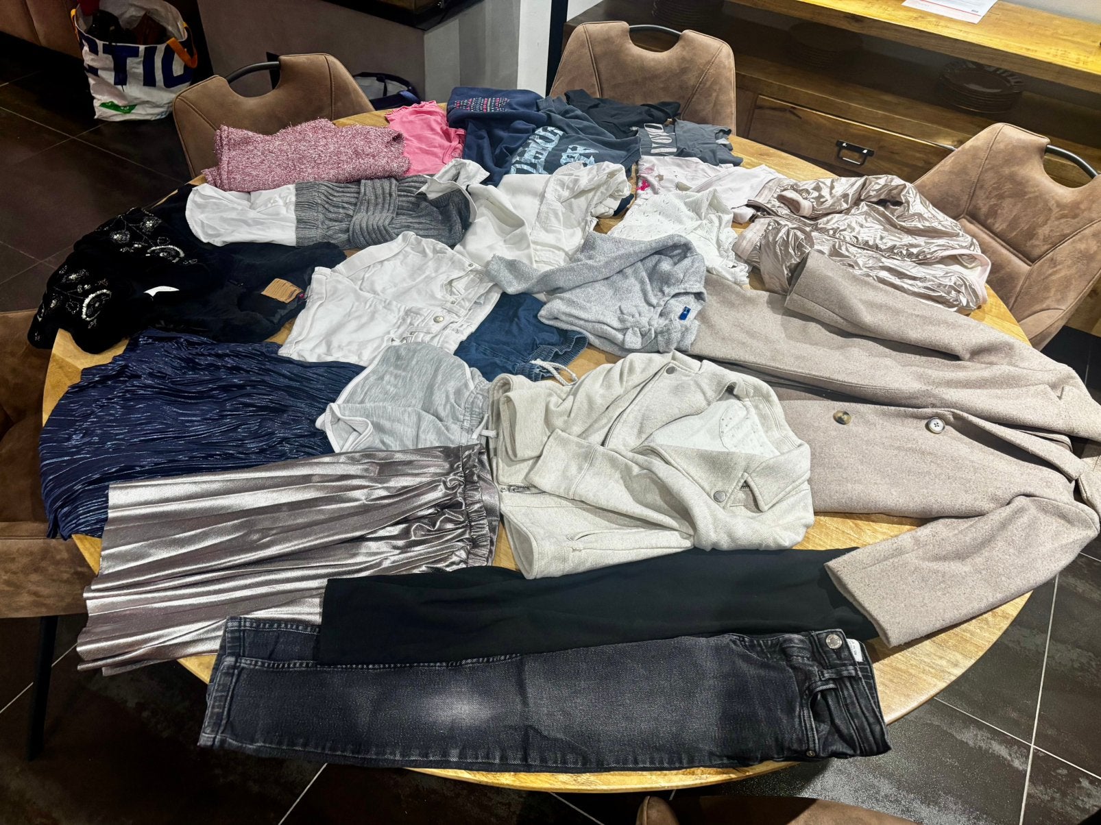 Meisjeskleding lot 128/130 - Zeer mooie set, Kleding | Heren, Ophalen of Verzenden, Zo goed als nieuw