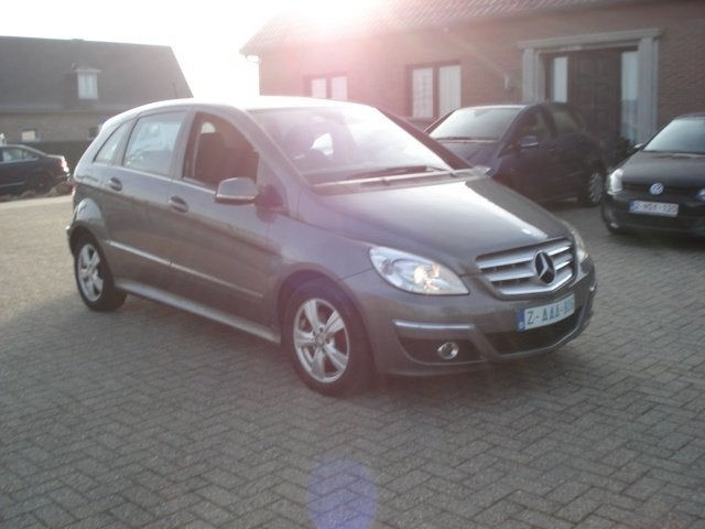 b180cdi trekhaak airco verw zetels inklap spiegels, Autos, Argent ou Gris, Achat, Entreprise, Boîte manuelle