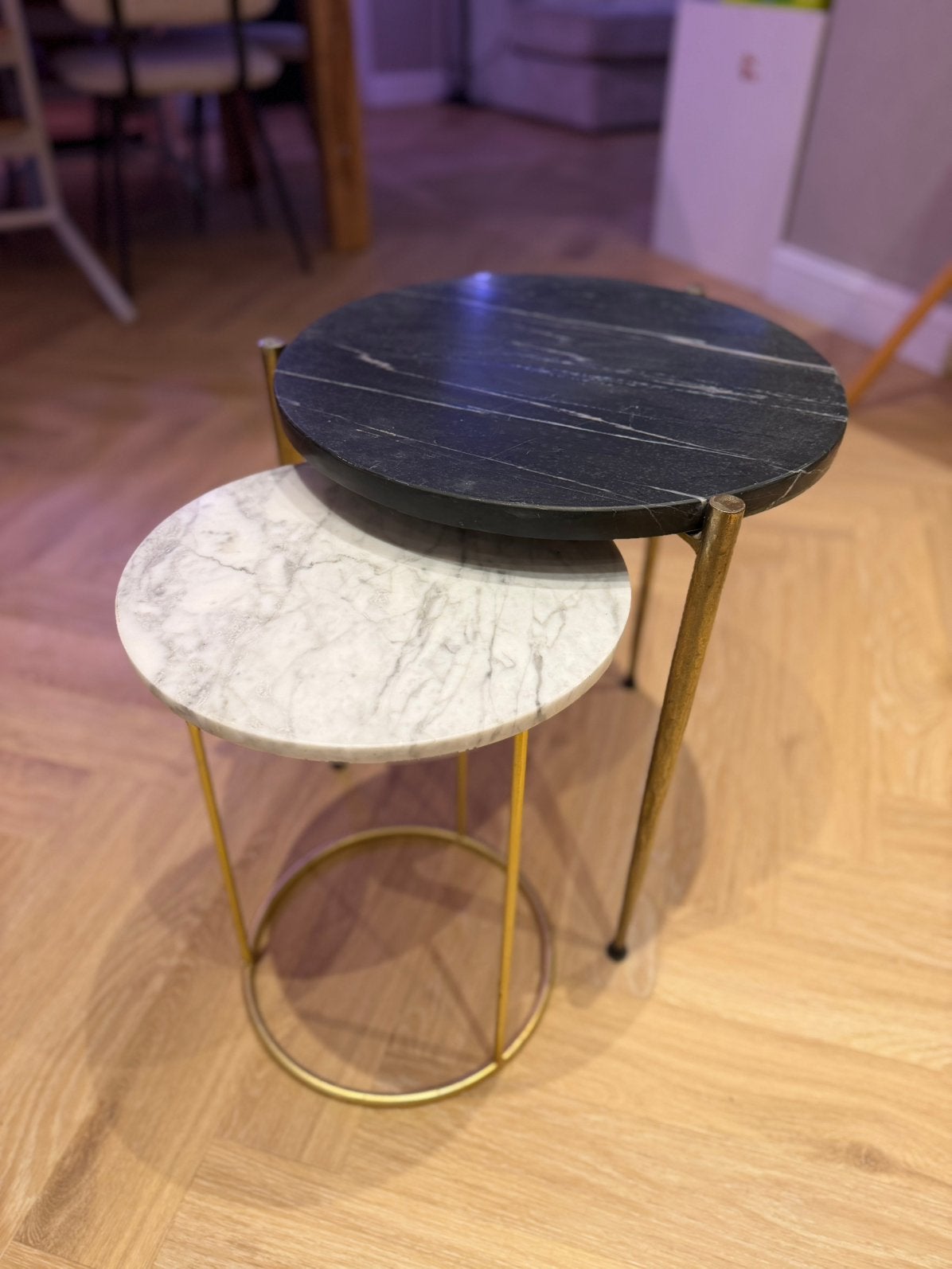2 belles tables d'appoint en marbre de Maison du Monde, Enlèvement, Comme neuf