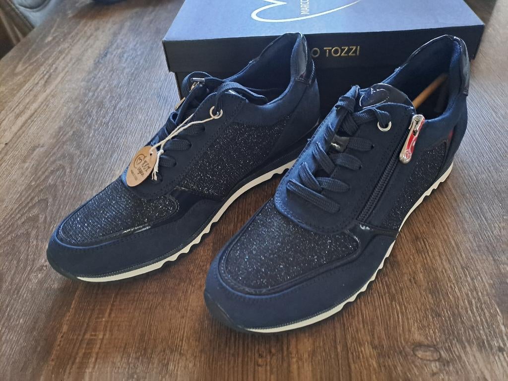 Dames schoenen nieuw en ongedragen, Kleding | Dames, Ophalen of Verzenden, Nieuw, Sneakers