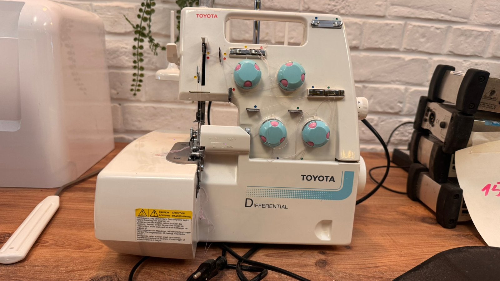 Overlock, Enlèvement, Comme neuf, Surjeteuse, Autres marques