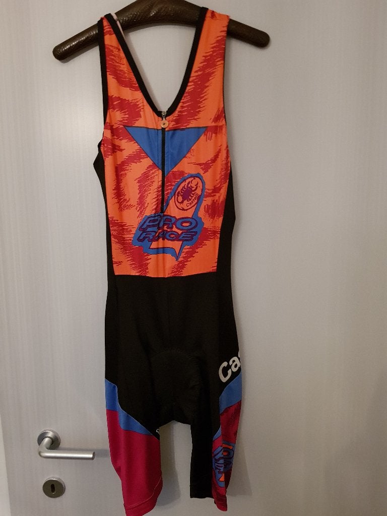 2 sets rennerskledij nieuw merk Castelli, Sport en Fitness, Wielrennen, Ophalen, Nieuw, Kleding