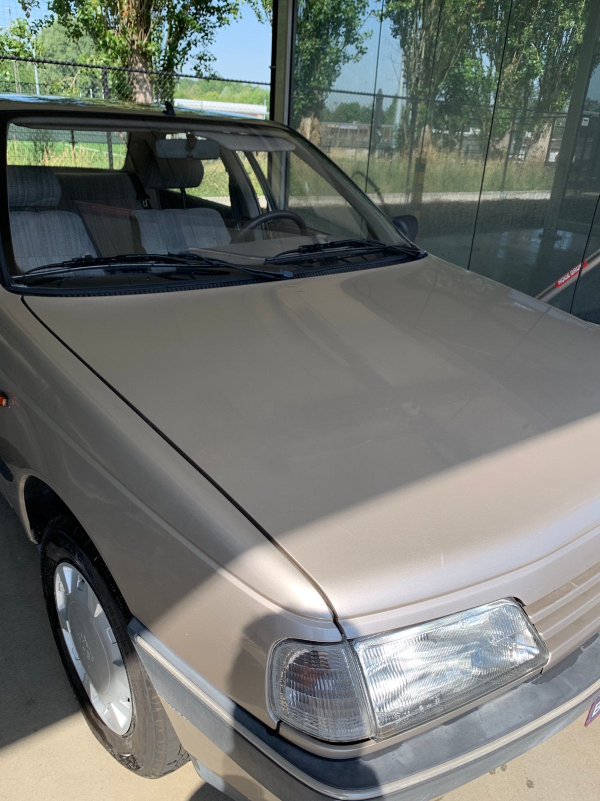 Peugeot 405 Oldtimer 1992 Automaat, Automaat, 1600 cc, Beige, Trekhaak