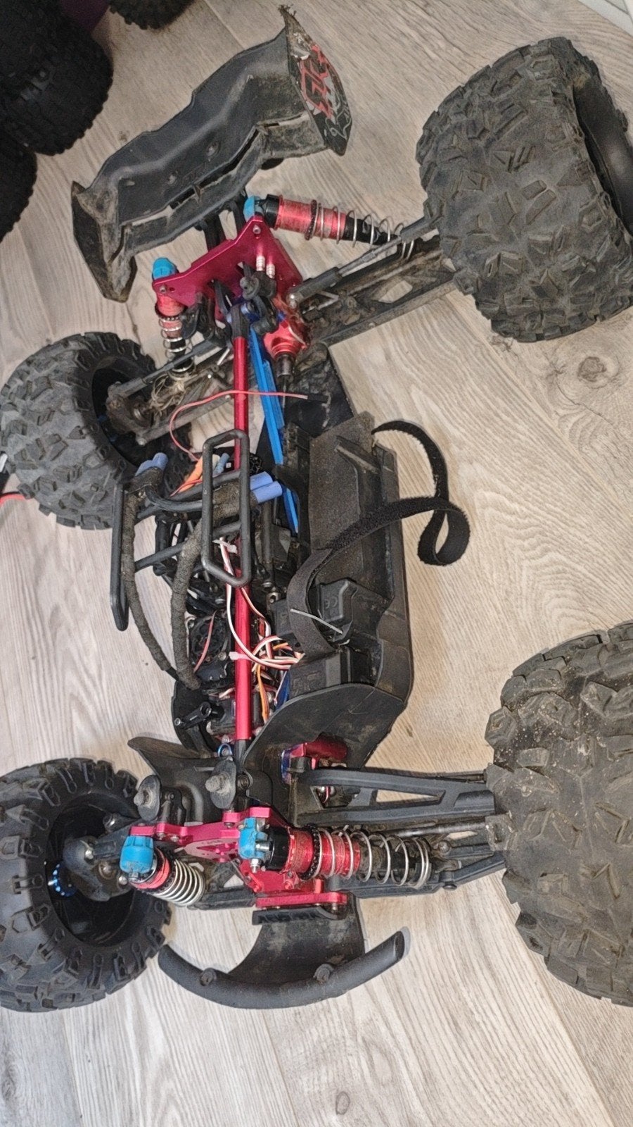 ARRMA KRZTON 6S FULL UPGRADES, Hobby en Vrije tijd, Modelbouw | Radiografisch | Auto's, Elektro, Auto offroad, Ophalen of Verzenden