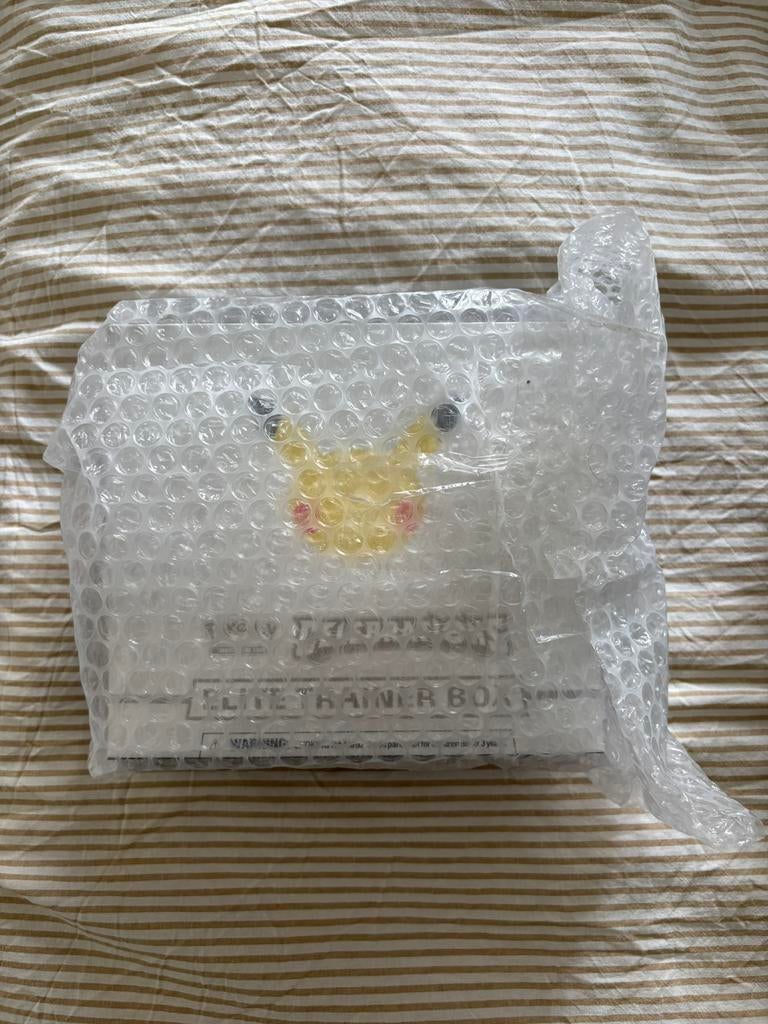 Celebrations ETB sealed, Ophalen of Verzenden, Nieuw, Boosterbox, Foil