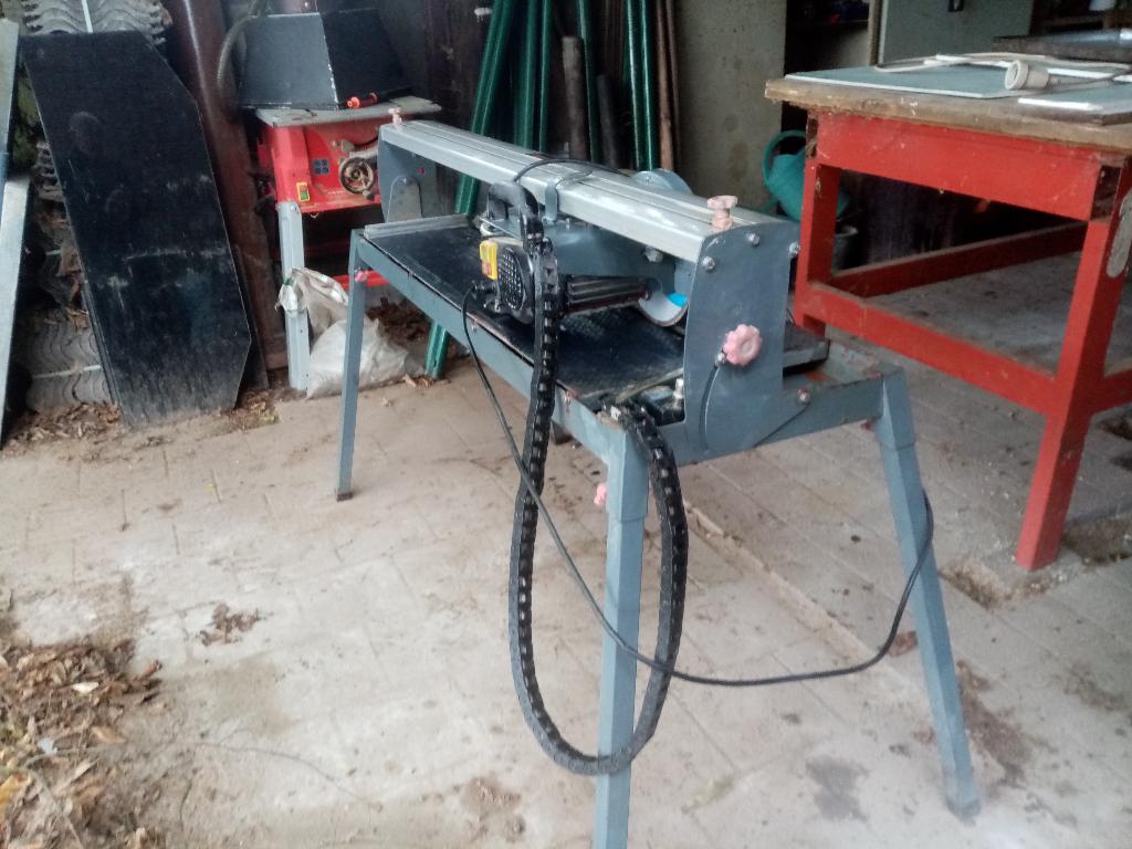 Zaagmachine keramische tegels 75x75cm, Ophalen, Gebruikt