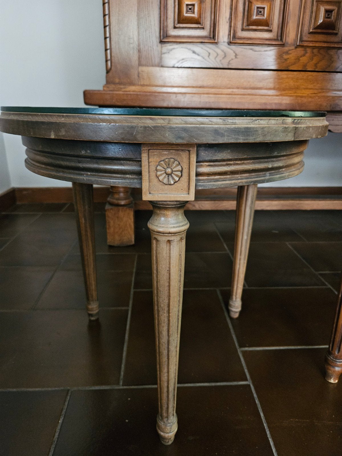 Salontafeltje met glas, Ophalen
