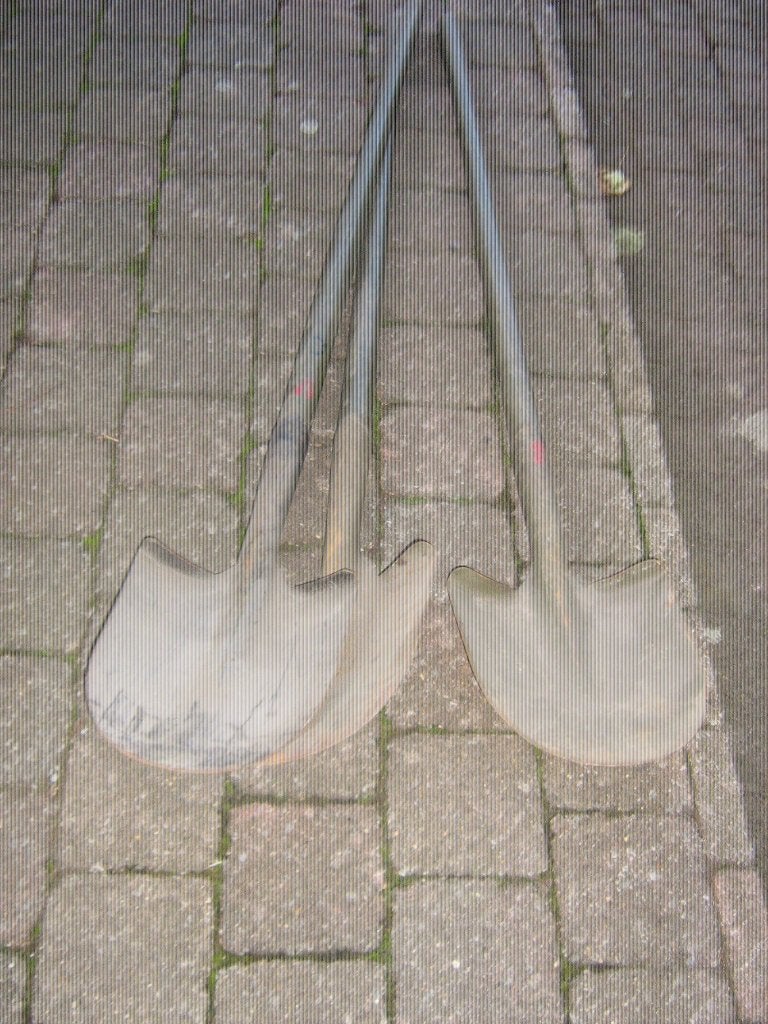 schuppen, Ophalen of Verzenden, Zo goed als nieuw
