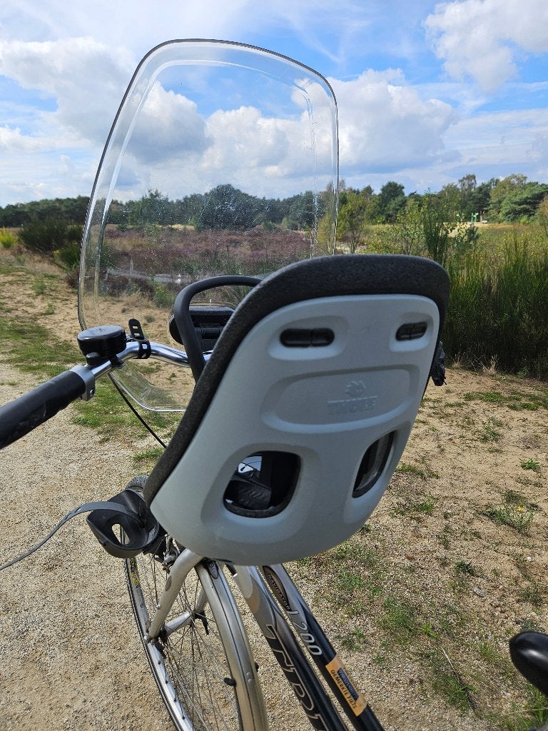 Fietstoel vooraan thule yepp + windscherm, Vélos & Vélomoteurs, Siège avant, Repose-pieds, Comme neuf, Enlèvement