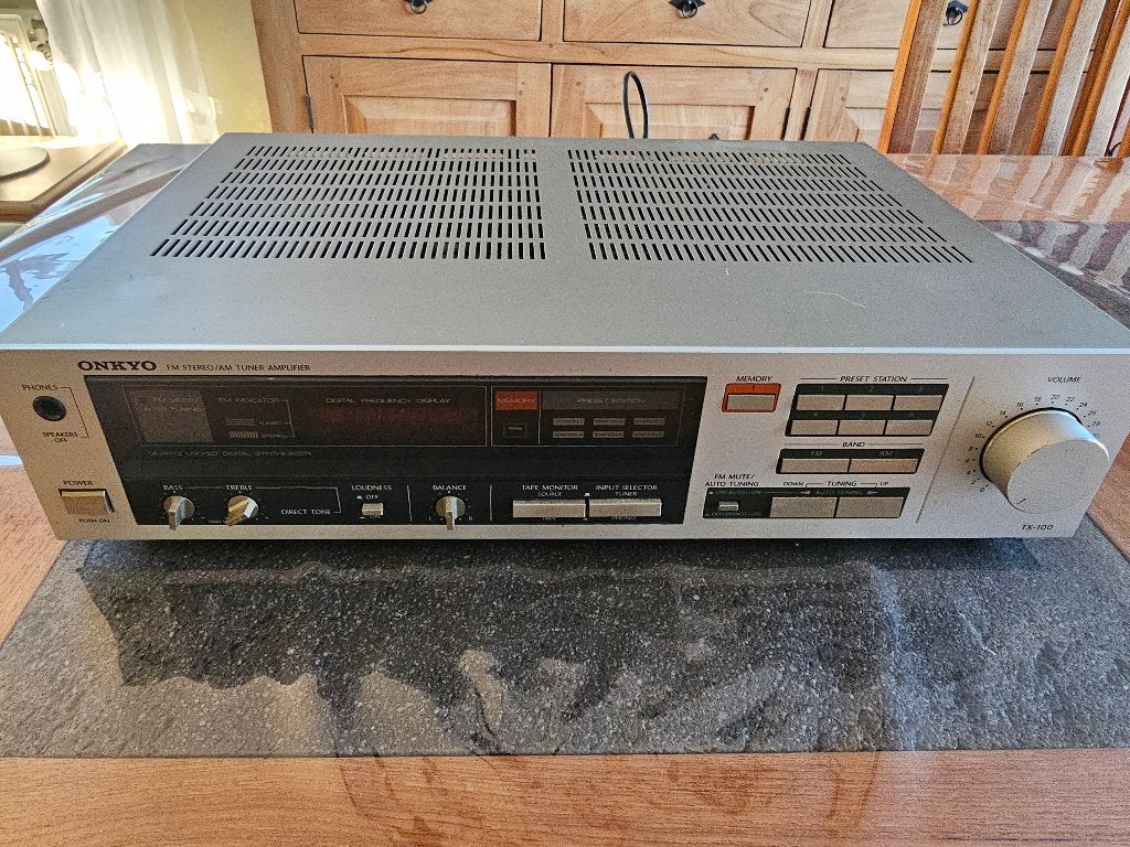 LIQUIDATION !!! AMPLI TUNER ONKYO CHR 185, 60 à 120 watts, Comme neuf, Enlèvement, Stéréo