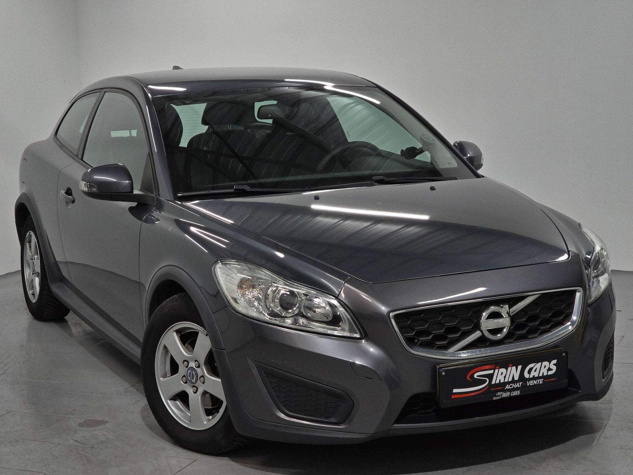 Volvo C30 1.6 D | Climatisation | Bel état | Distribution c, Gebruikt, Zwart, 4 cilinders, https://public.car-pass.be/vhr/3385b056-e268-416a-aa03-4f51c3f64878