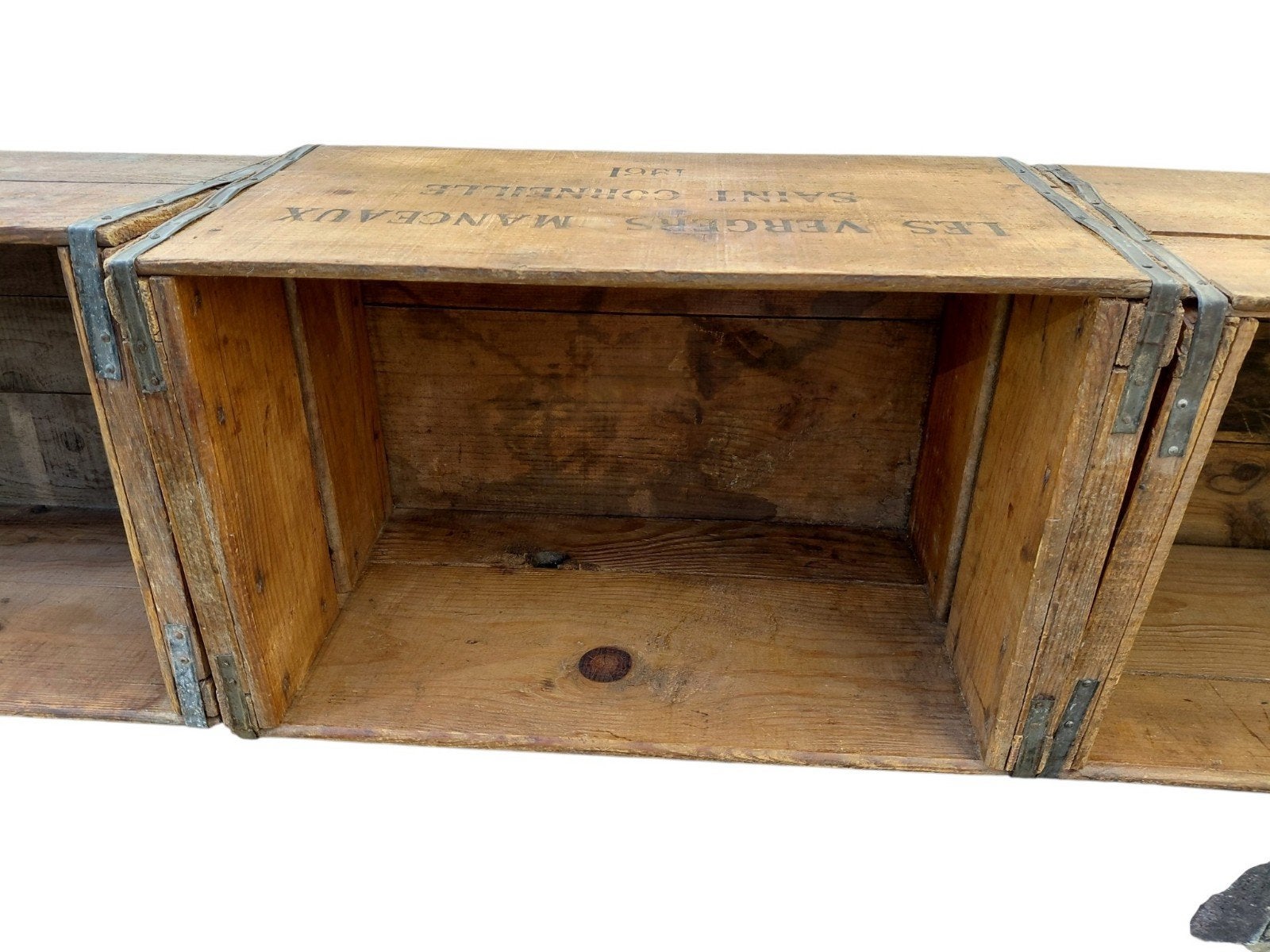 Lot de 4 caisses en bois vintage Les  Vergers Mangeaux, Antiquités & Art, Enlèvement