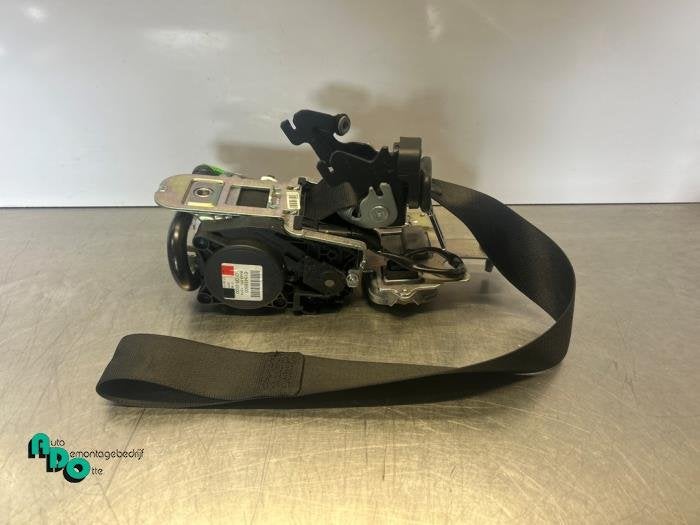 Ceinture de sécurité avant gauche d'un Mercedes E-Klasse (, 3 mois de garantie, Utilisé, -, -