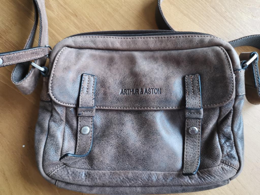 Handtas Arthur & Aston, Enlèvement ou Envoi, Utilisé, Brun, Sac à main