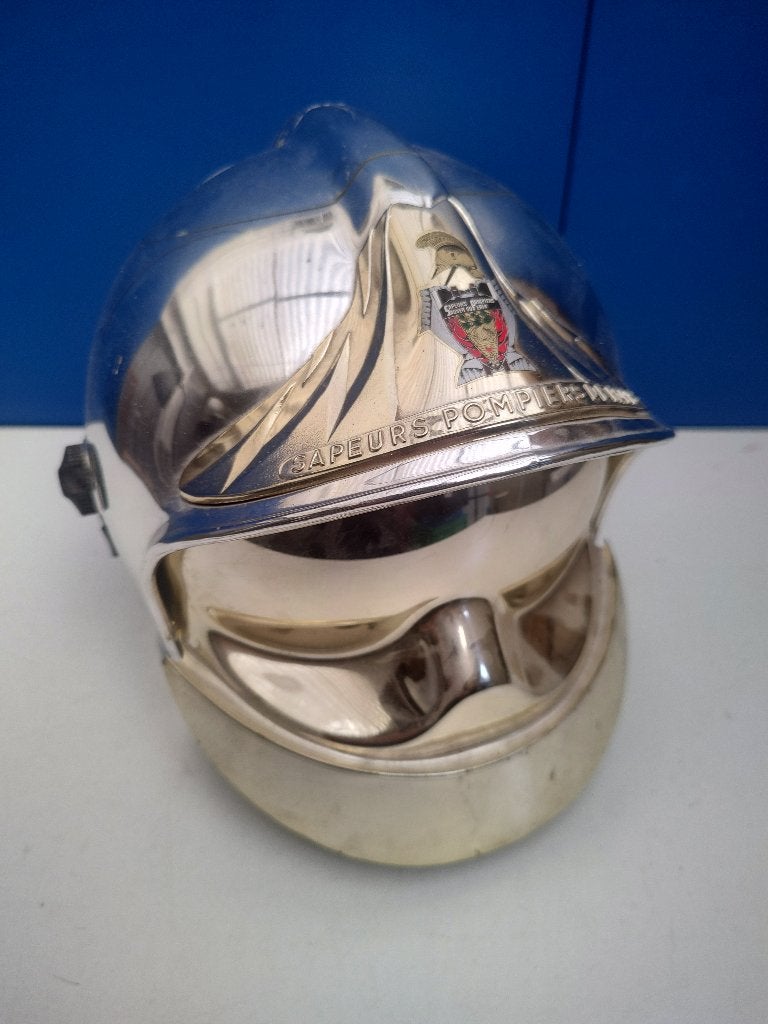 Ysemmer helm model , Sapeurs Pompiers de Paris, Verzenden