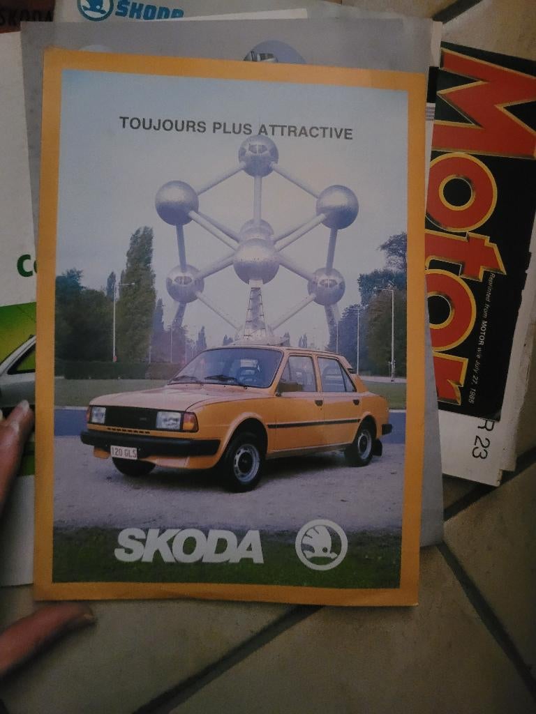 Prospectus Rare Skoda 120 GLS Atomium - Ancienne Concession, Livres, Autos | Brochures & Magazines, Neuf, Enlèvement