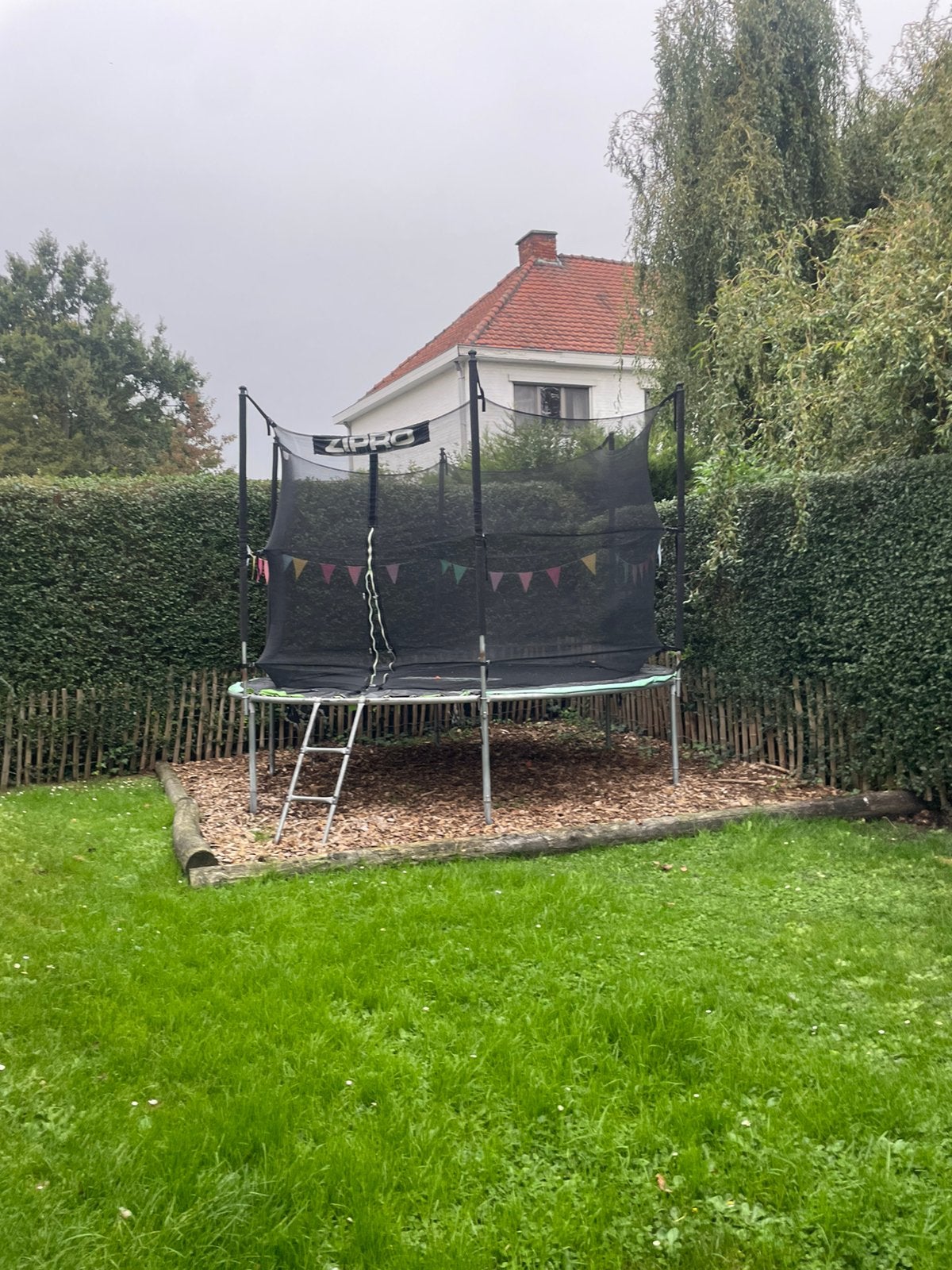 GRATIS AF TE HALEN – TRAMPOLINE, Kinderen en Baby's, Ophalen, Zo goed als nieuw