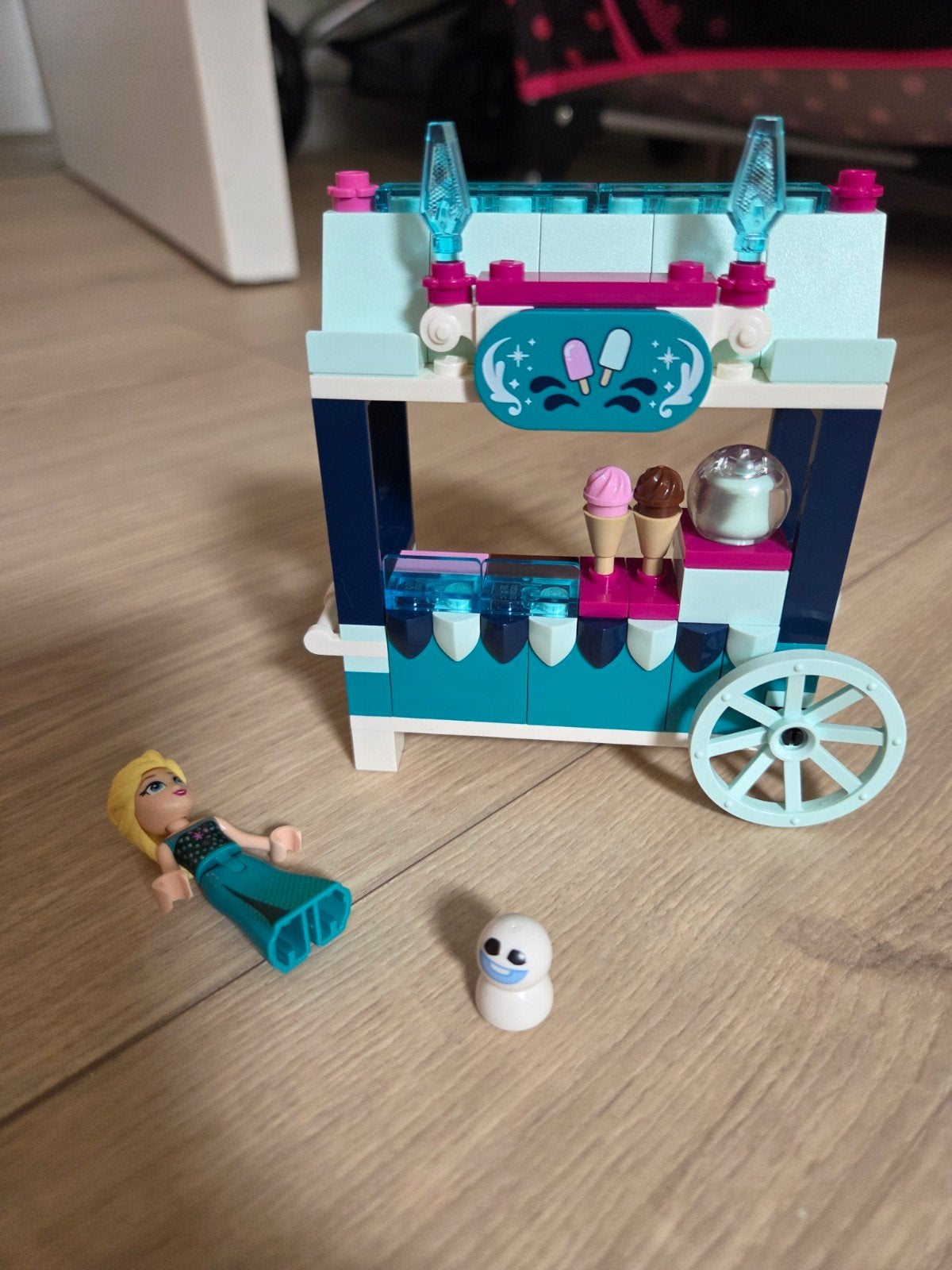 lego Elsa ijskraampje, Ophalen, Lego