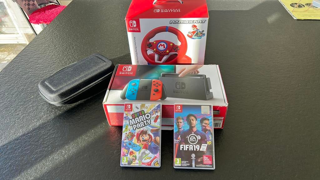 Nintendo Switch, Ophalen, Zo goed als nieuw, Met 2 controllers, Met games