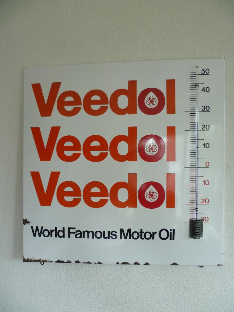 THERMOMÈTRE  ÉMAIL «VEEDOL MOTOR OIL»DES ANNÉES 1950 ET 1960, Enlèvement ou Envoi, Utilisé, Panneau publicitaire