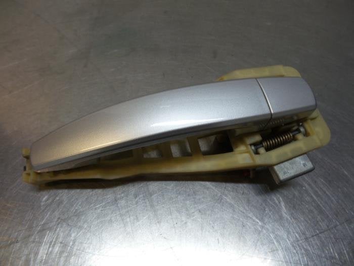 Poignée portière 4portes avant droite d'un Opel Vectra (Ve, -, Opel, Utilisé, -