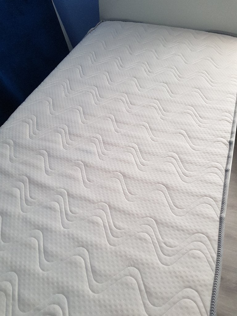 Cadre de lit ikea 90x200 avec sommier état impeccable, Ophalen, Zo goed als nieuw