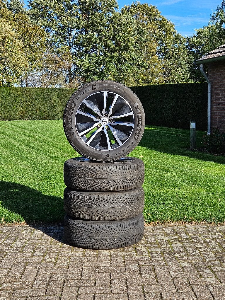 Pneus d'hiver d'origine VOLVO XC90 XC 90 31680216, Autos : Pièces & Accessoires, Enlèvement ou Envoi, Utilisé, Volvo