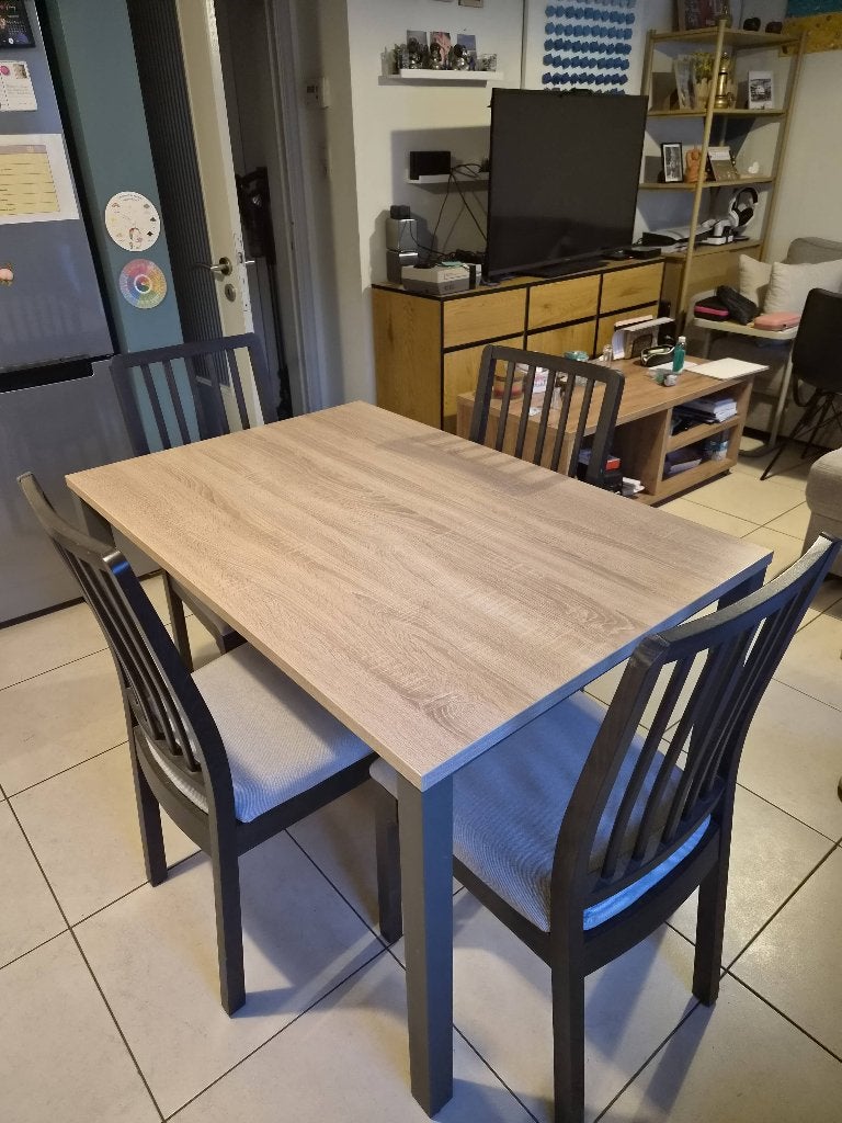 Table 1m20 + 4 chaises, 100 à 150 cm, Quatre personnes, Chêne, Enlèvement