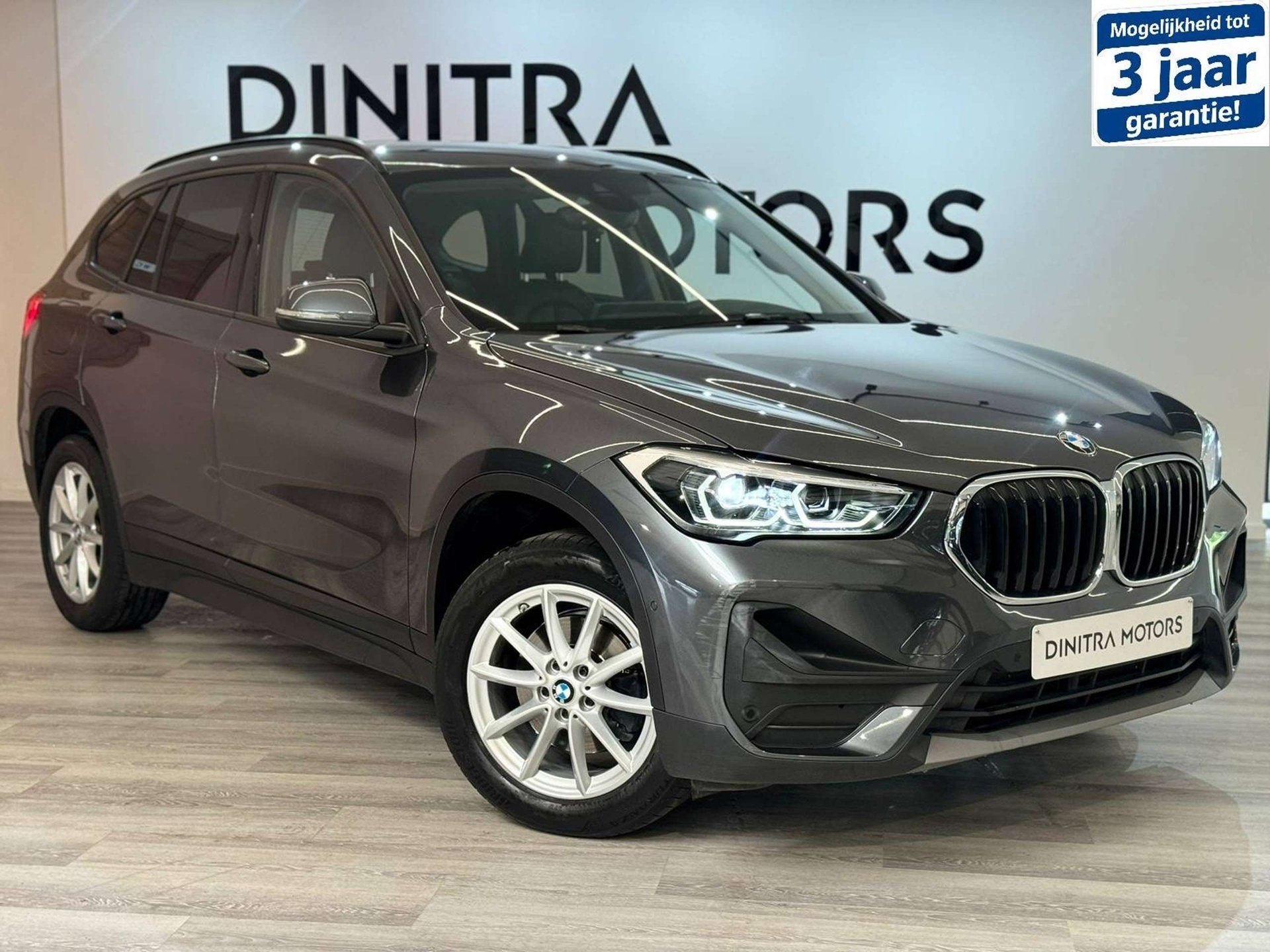 BMW X1 1.5iA sDrive18 - Carplay/Cruise/HUD/LED/Zetelvw, 136 pk, Bedrijf, 5 zetels, 5 deurs