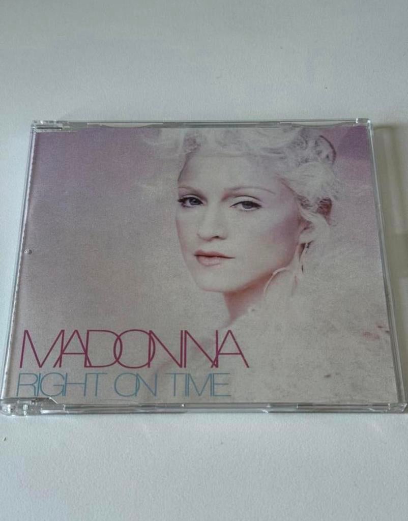 Madonna right on time cd single fanmade, Cd's en Dvd's, Cd's | Pop, Zo goed als nieuw, Verzenden