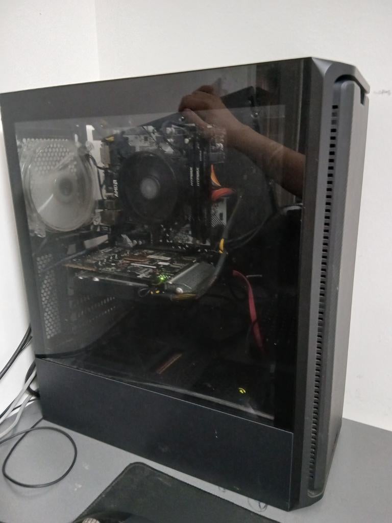 Pc gamer, Informatique & Logiciels, Ordinateurs de bureau, Comme neuf, 3 à 4 Ghz, SSD, 8 GB, Gaming, Enlèvement