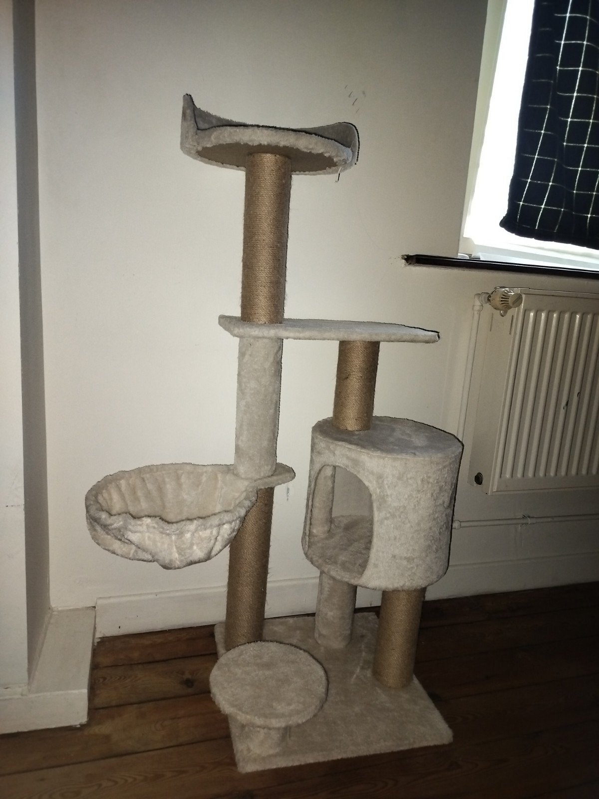 Arbre à chat blanc/beige, Animaux & Accessoires, Enlèvement, Utilisé, Griffoir