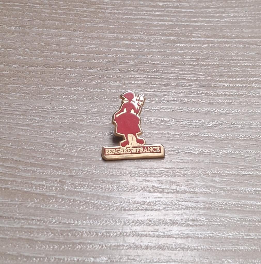PIN - BERGERE DE FRANCE - WOL - GARENS - BREIEN - HAKEN, Ophalen of Verzenden, Gebruikt, Merk, Speldje of Pin