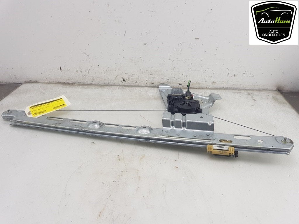 VITRE MECANISME AVANT DROIT Sprinter 3,5t (906.63), Autos : Pièces & Accessoires, Brose SE, Mercedes-Benz, Info@brose.com, Utilisé