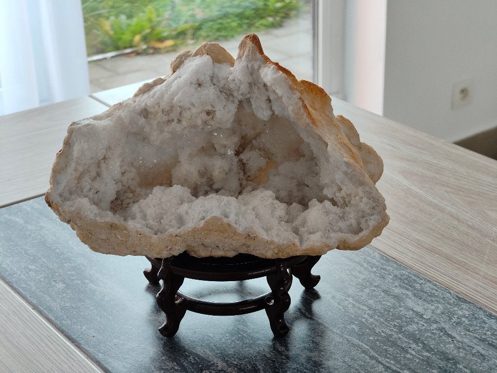 Bergkristal/Calciet geode voor decoratie, Huis en Inrichting, Ophalen, Gebruikt, Overige stijlen, Natuurlijk materiaal
