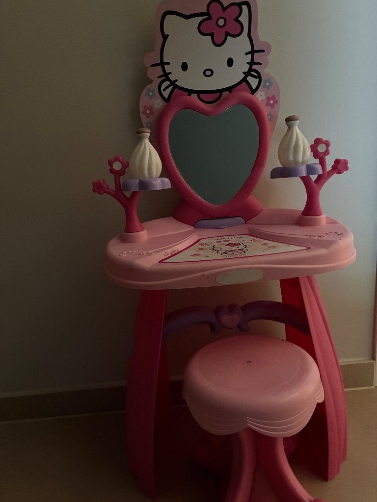 Hello Kitty make-uptafel, Ophalen, Gebruikt