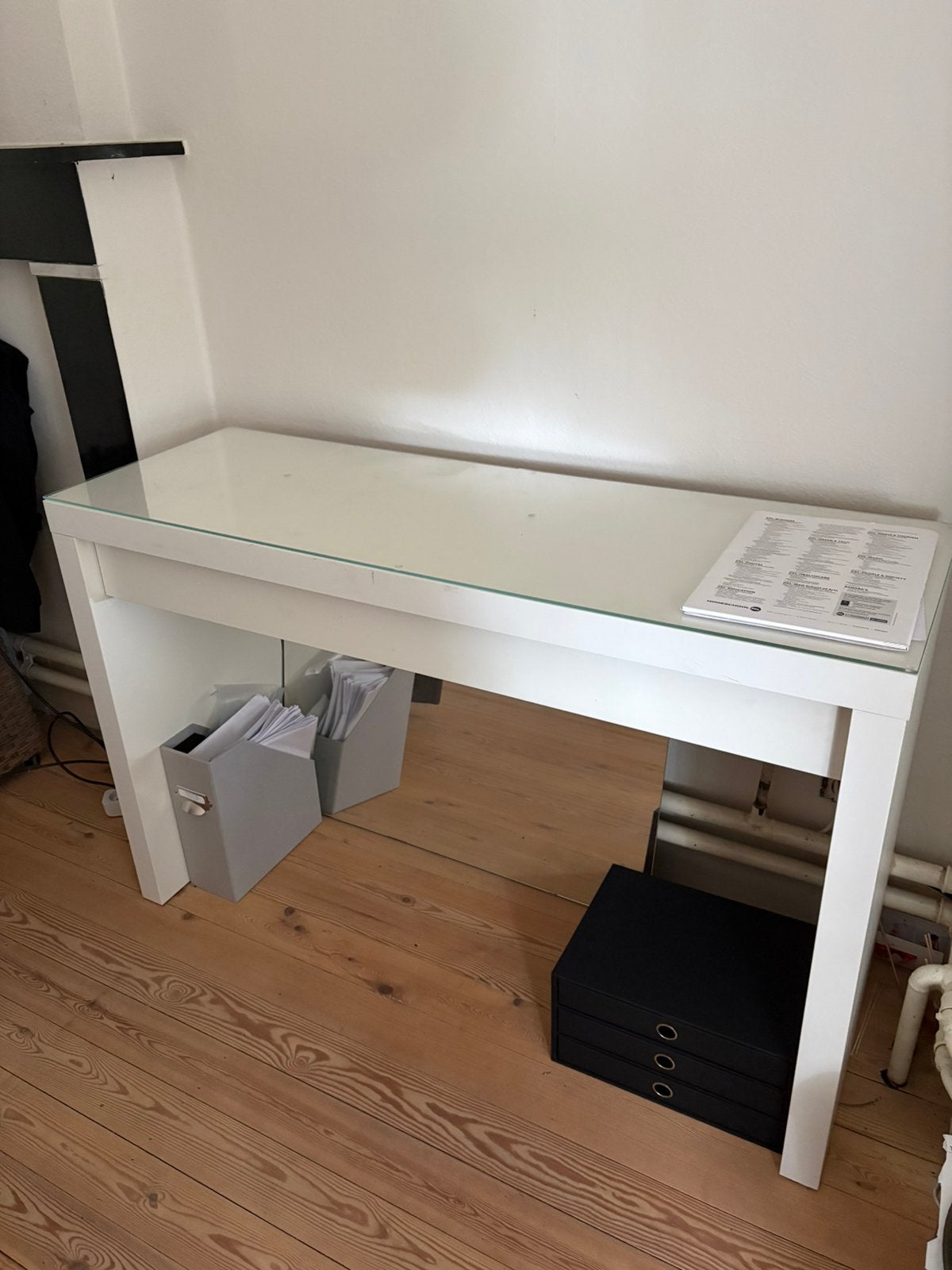 Bureau, Ophalen, Gebruikt, 120 cm, Spaanplaat of MDF