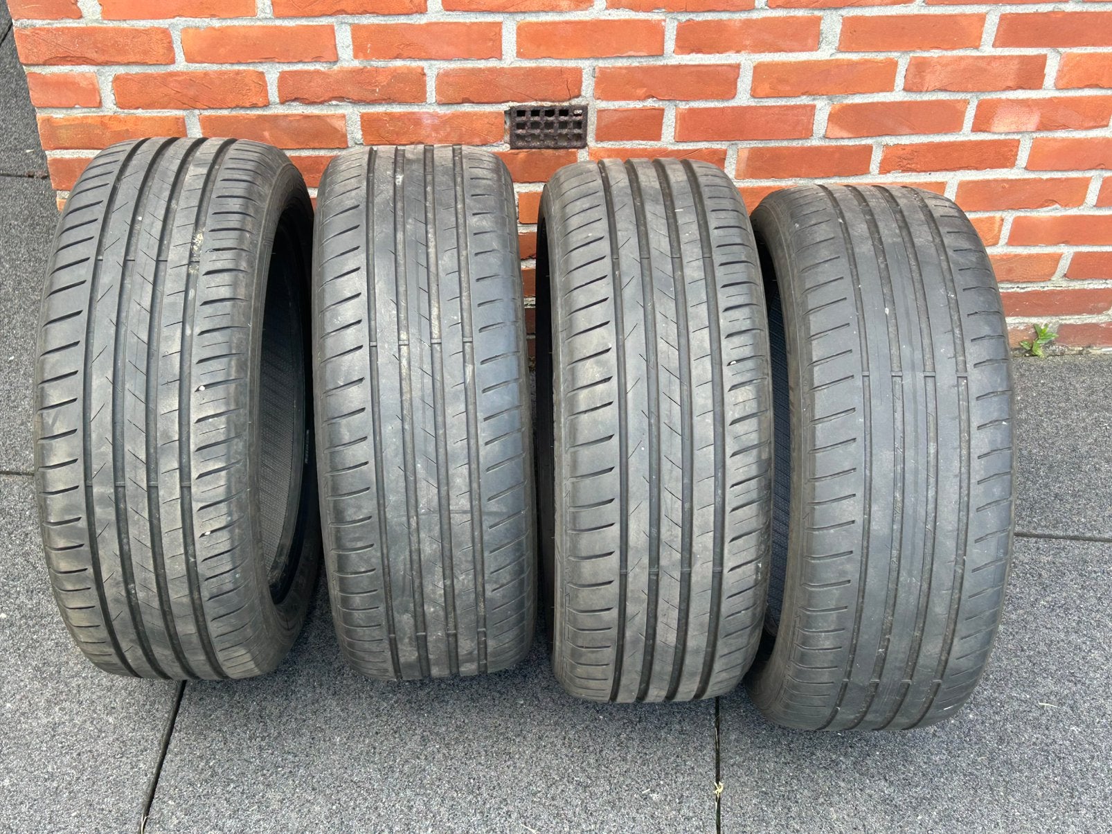 Vredestein 15 Inch Zomerbanden 2025, Auto-onderdelen, Banden en Velgen, Ophalen, 15 inch, Band(en), 195 mm