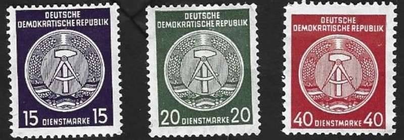 3 Postzegels Dienstenmarke Wapenschild van de DDR, Ophalen of Verzenden, DDR, Postfris