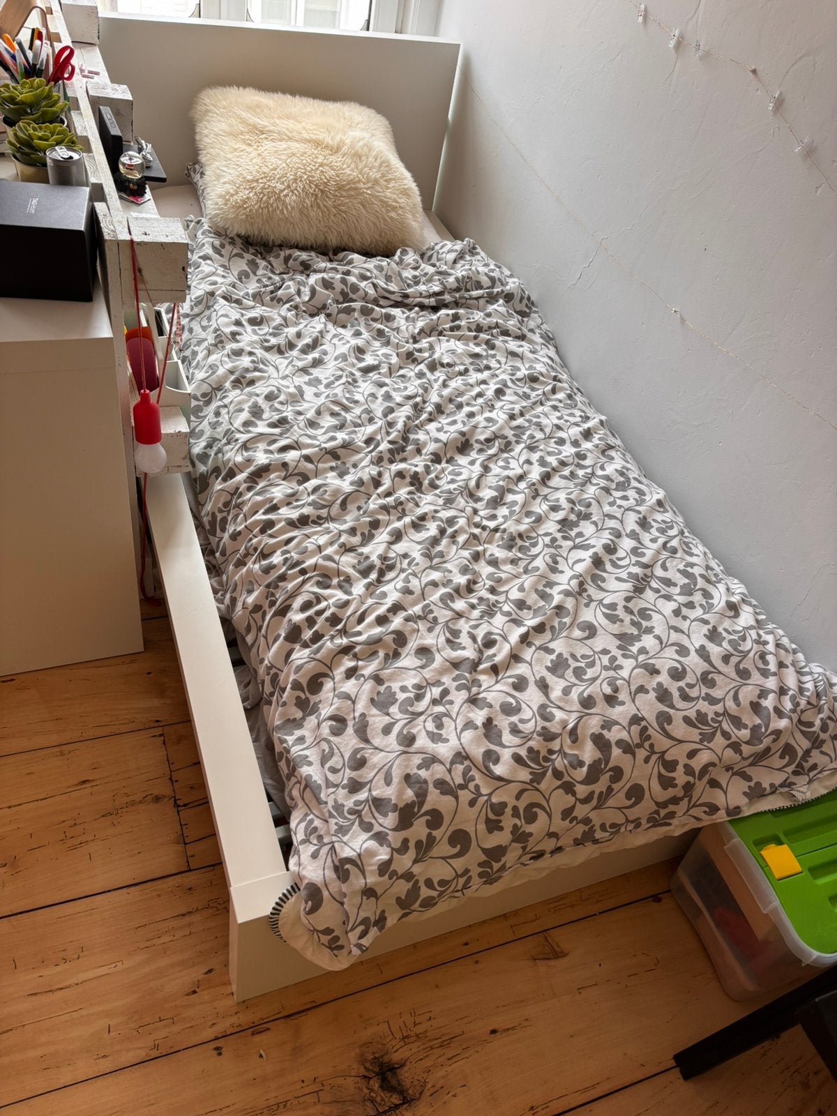 Gratis. Gratuit 2 kasten en bed ikea, Enlèvement, Comme neuf
