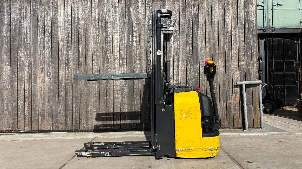 Handmatige palletwagen stapelaar Komatsu CNI 14, Doe-het-zelf en Bouw, Ophalen of Verzenden, Gebruikt