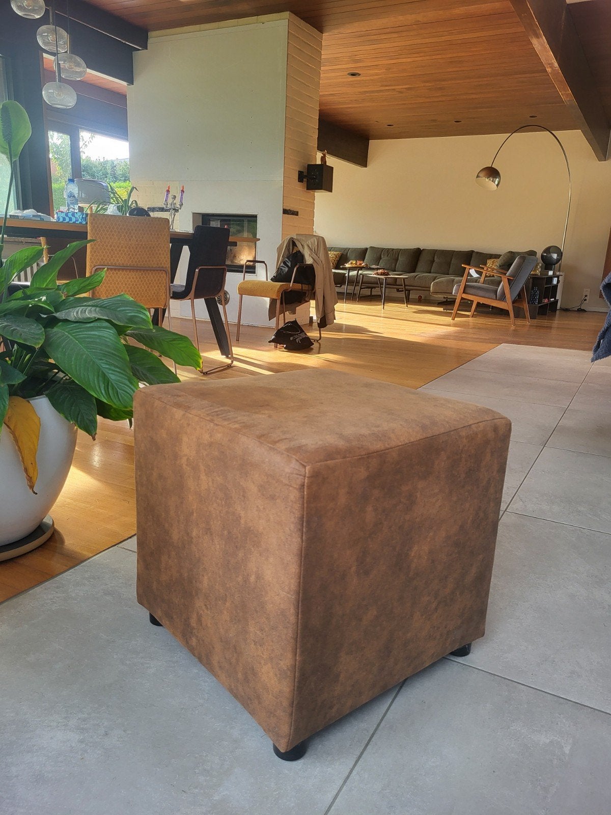 cognac kleur hocker/poef Nando vierkant (4 stuks), Ophalen, Zo goed als nieuw