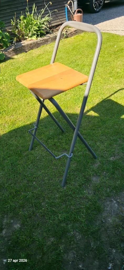 hoge klapstoelen, Huis en Inrichting, 3 krukken, Ophalen, Gebruikt, Hout