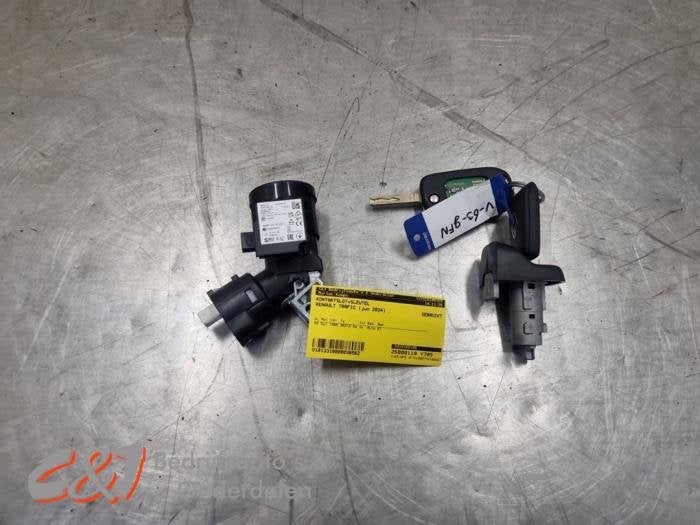 Serrure de contact + clé d'un Renault Trafic, Renault, -, 3 mois de garantie, Utilisé