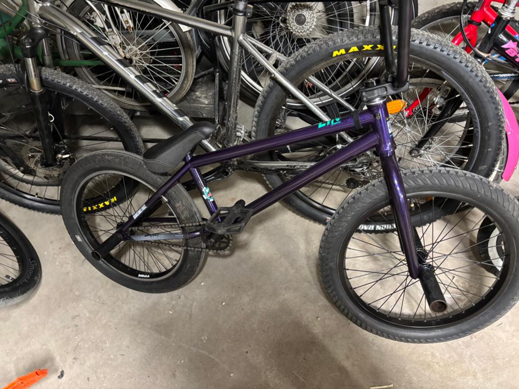 Bmx wethepeople purple 20P, Enlèvement, Comme neuf