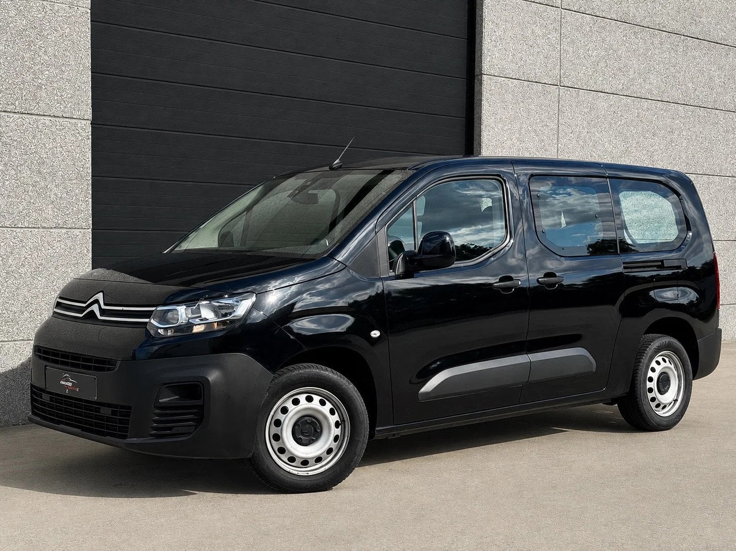 Citroën Berlingo L2 dubbele cabine (bj 2022), Auto's, Bestelwagens en Lichte vracht, Parkeersensor, Stof, Euro 6, 4 cilinders