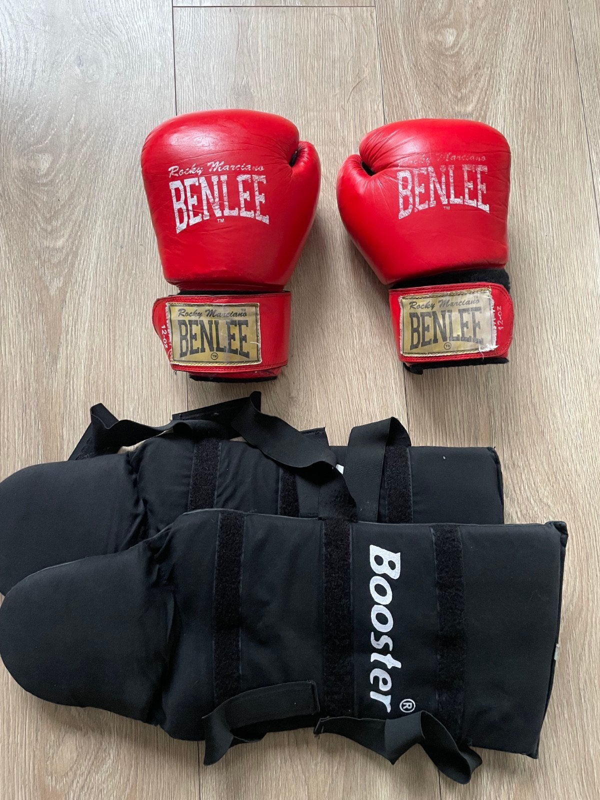 bokshandschoenen en scheenlappen muay thai, Ophalen