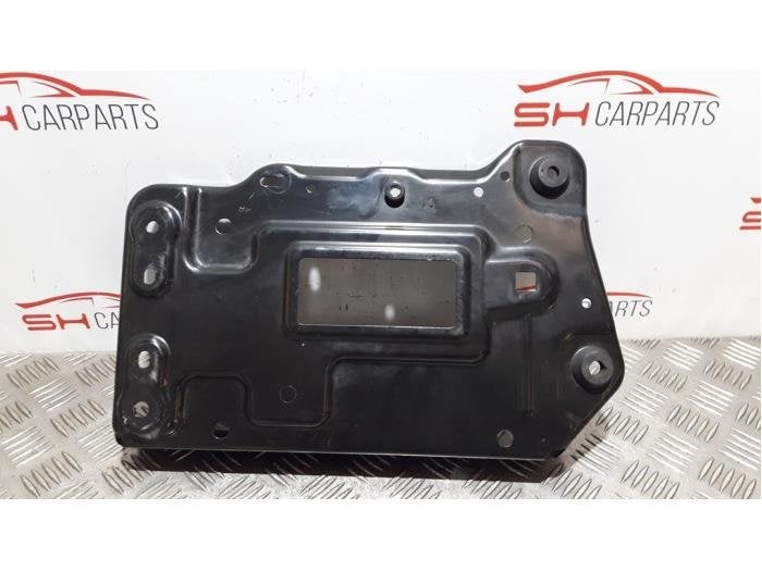 Boîtier de batterie d'un Mercedes CLA, Autos : Pièces & Accessoires, 3 mois de garantie, Utilisé, -, -